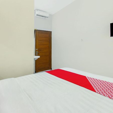 OYO 1718 Homestay Wak Gobenk Salakan Buitenkant foto